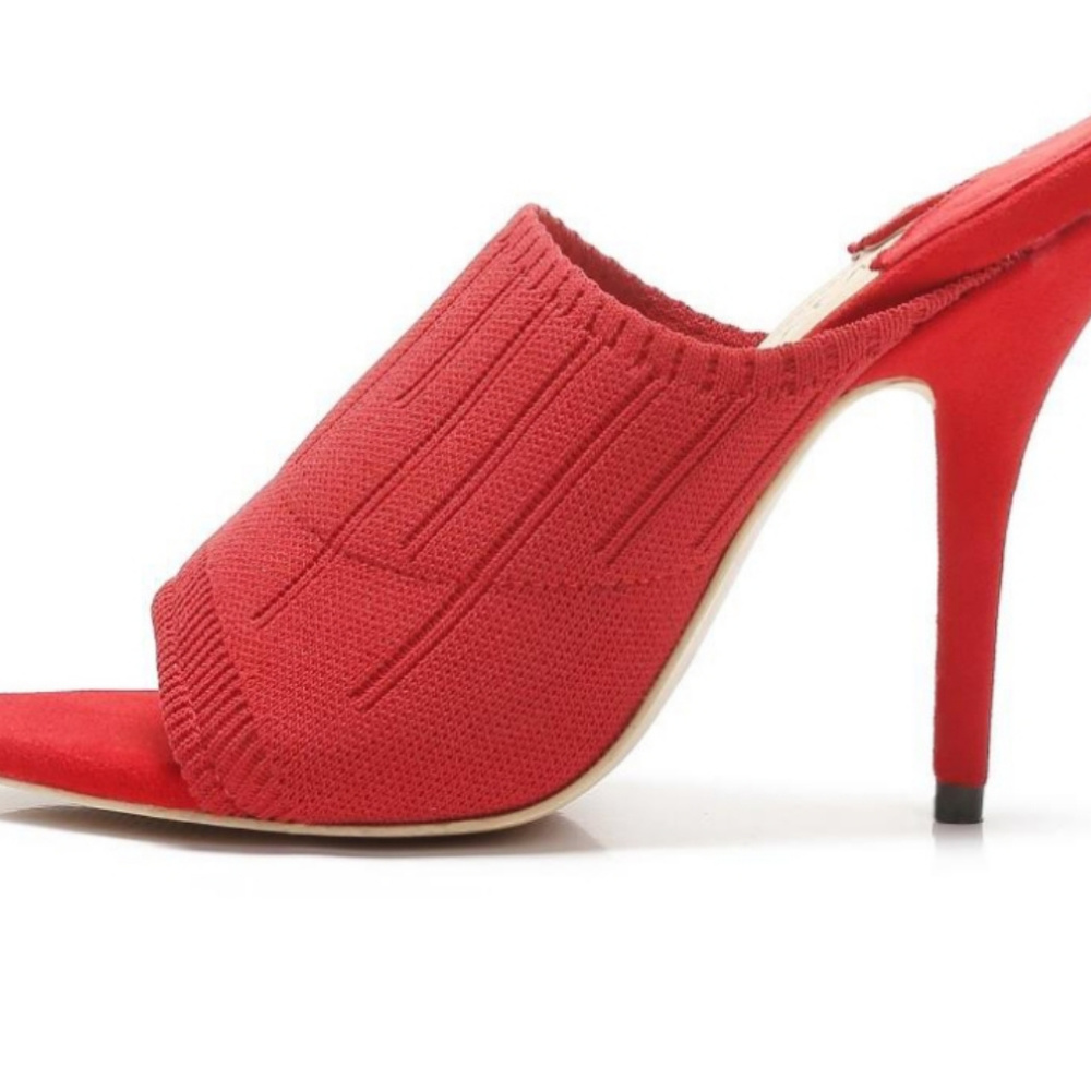 🔥🔥 Red Sweater High Heel Mule